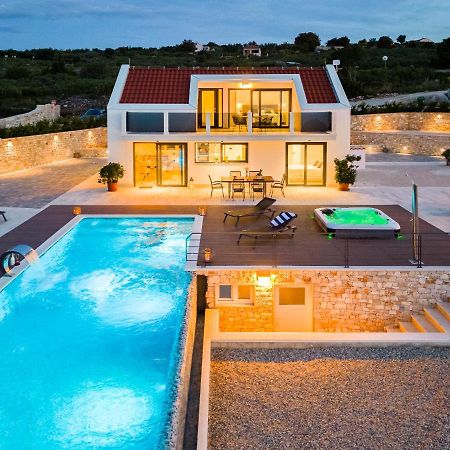 Villa Celeste ซูเปตาร์ ภายนอก รูปภาพ