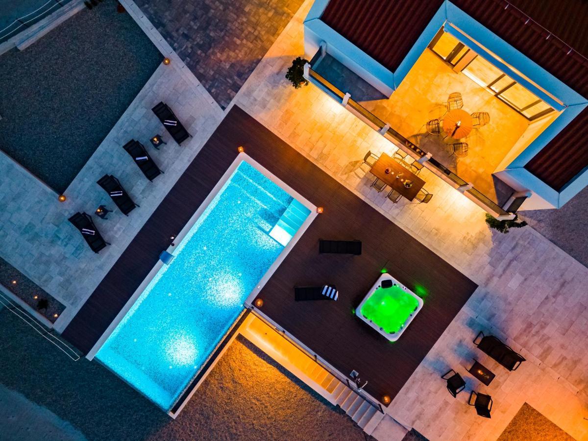 Villa Celeste ซูเปตาร์ ภายนอก รูปภาพ